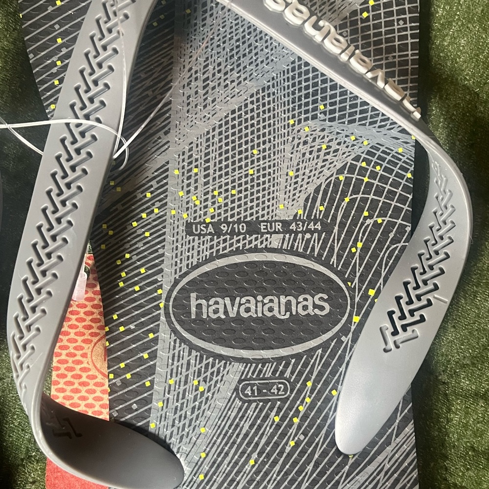 Havaianas gray flip flop sandals from Brazil - Picture 5 of 5